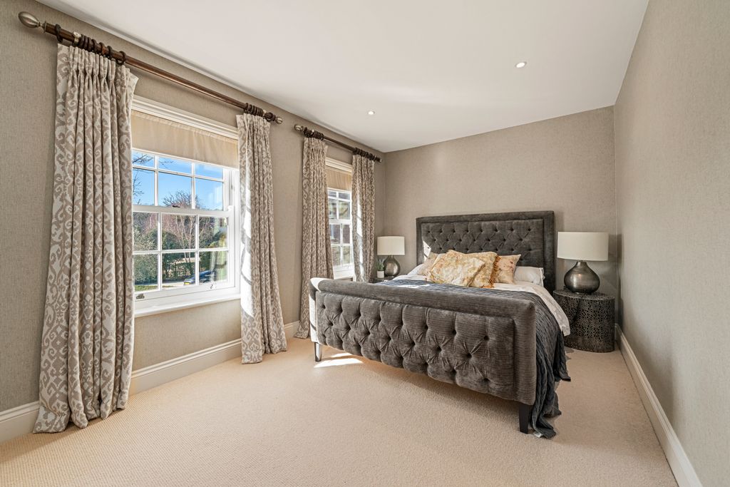 Additional image 10 of 6 bed property for saleCoombe Park, Kingston Upon Thames, South West London KT2, United Kingdom