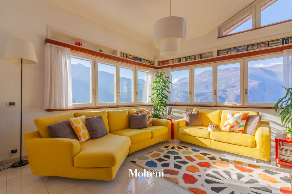 Property photo 2 of 44