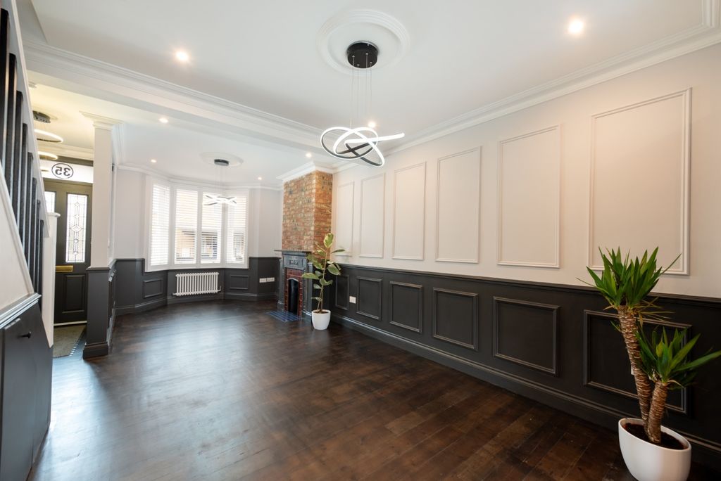Property photo 2 of 30 4279512