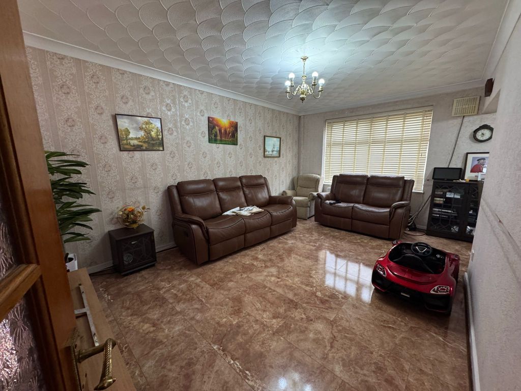 Property photo 2 of 35