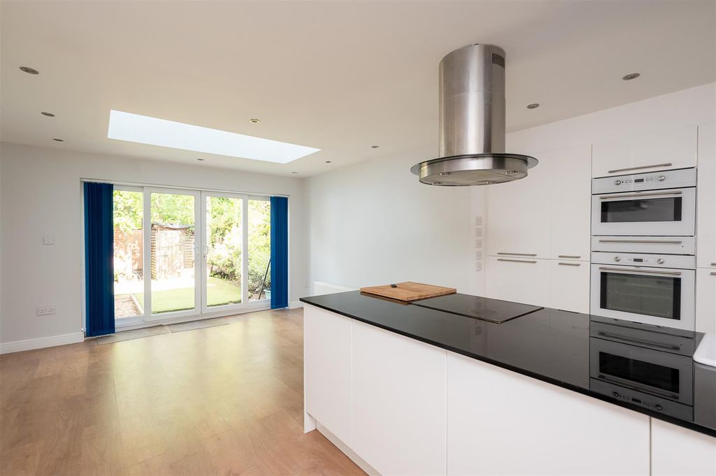 Property photo 2 of 16 Kitchen Diner