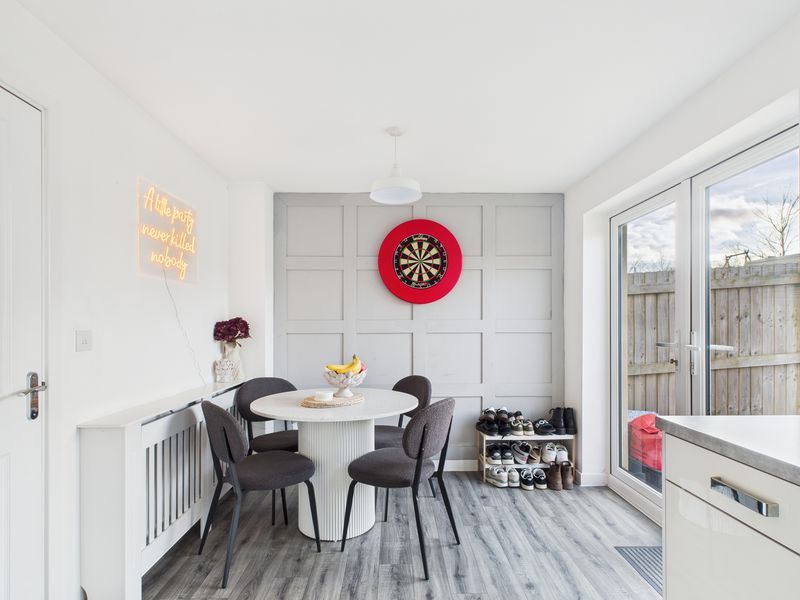 Property photo 3 of 15 Dining Area