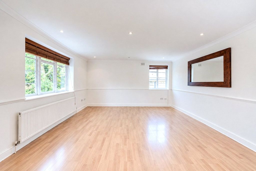Property photo 2 of 6 Picture No. 01