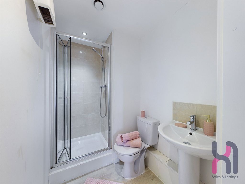 Property photo 3 of 12 Picture No. 10