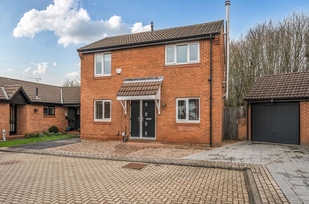 Property photo 1 of 11 1418732-1-699d783...