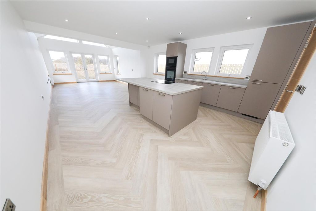 Property photo 2 of 34 C