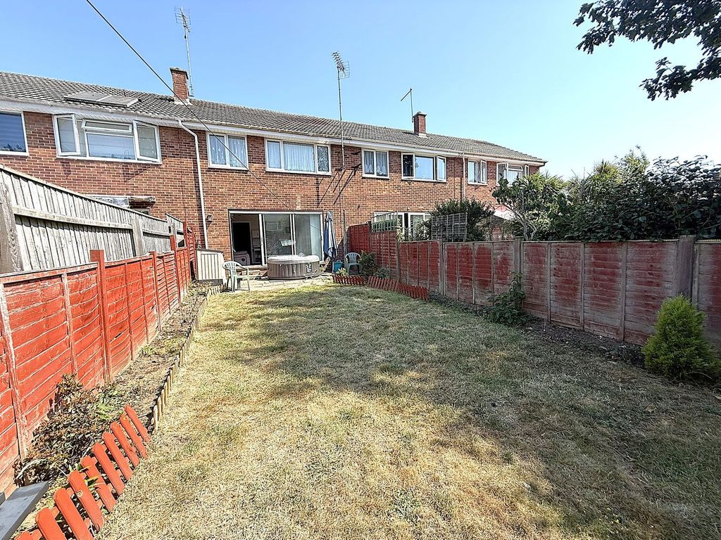Property photo 2 of 27