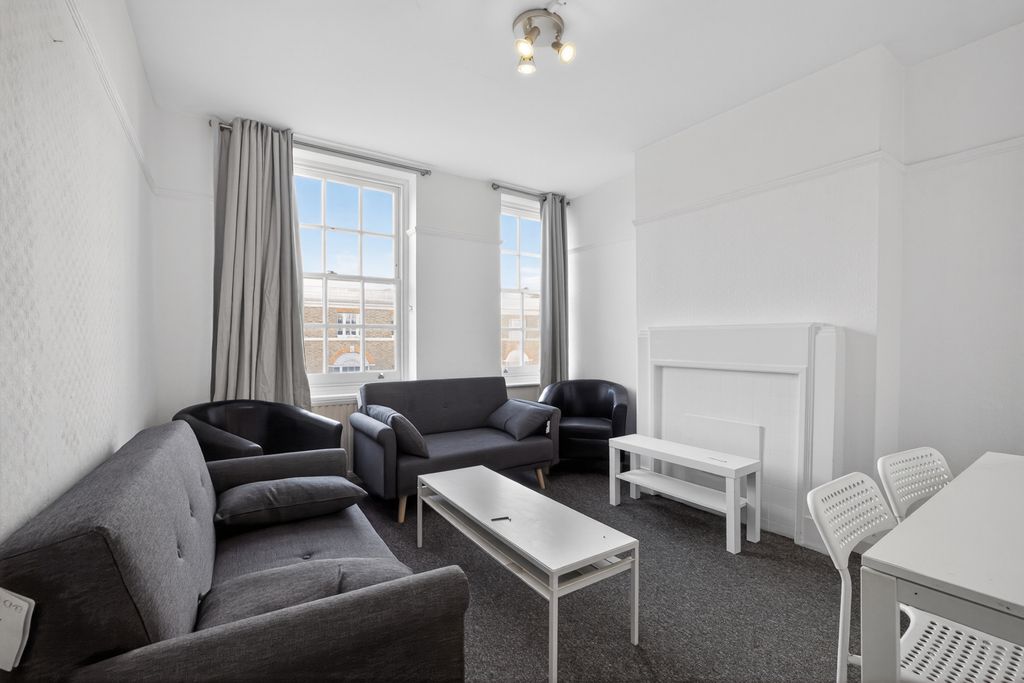 Property photo 1 of 10 Reception Room