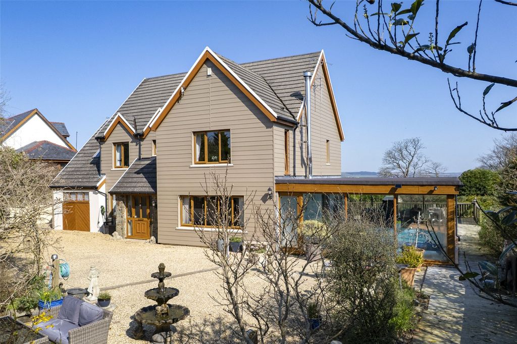Property photo 2 of 44 Picture No. 16