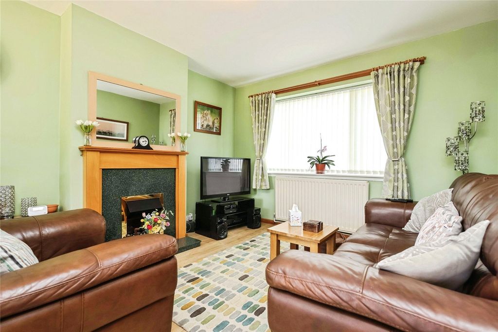 Property photo 2 of 18 Picture No. 04