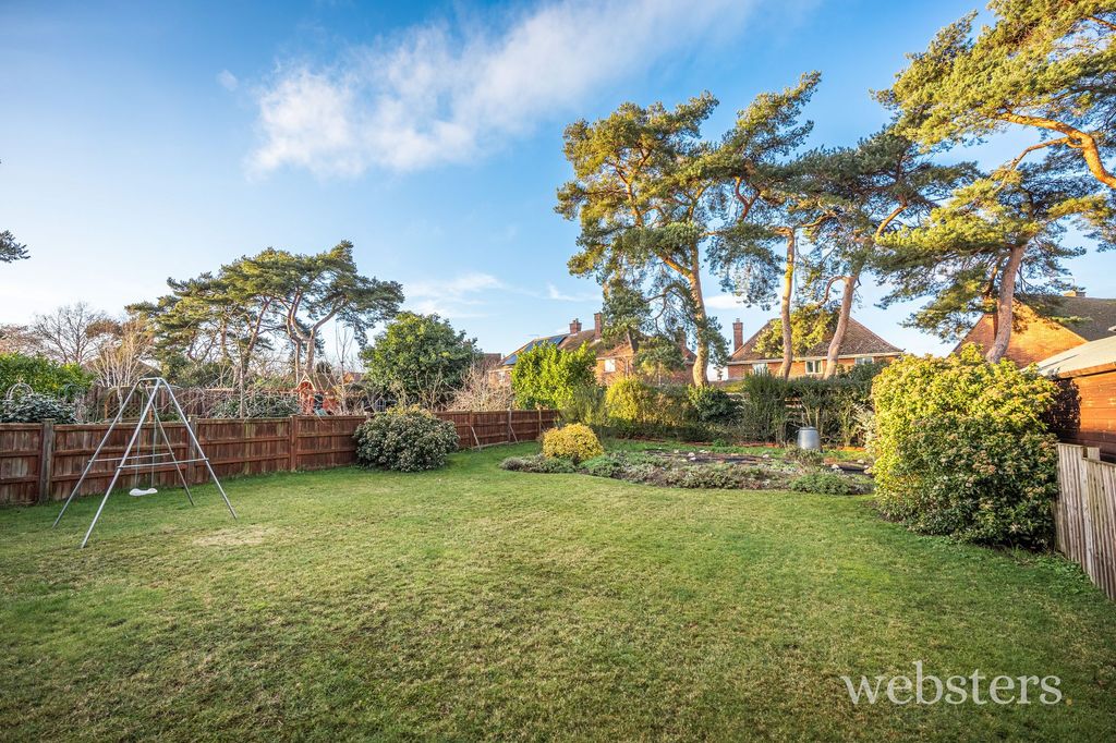 Property photo 3 of 24