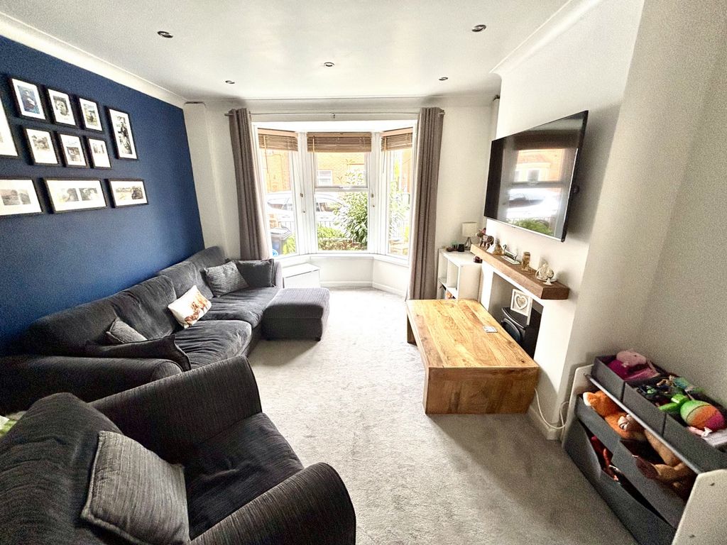 Property photo 3 of 15 Photo 2