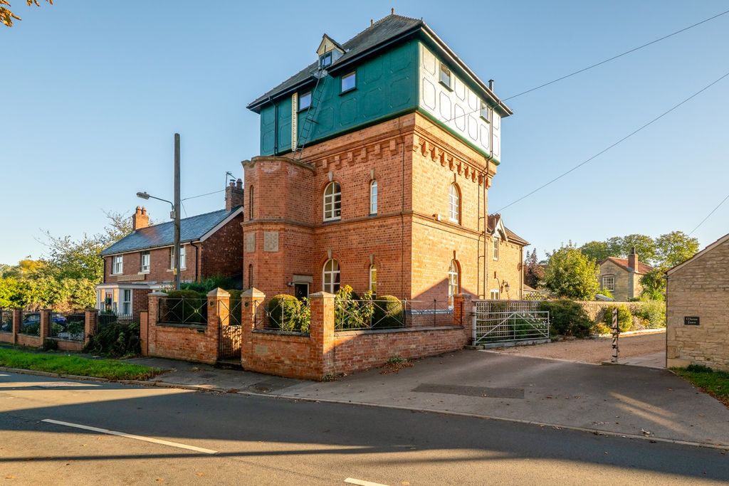 Property photo 1 of 24 5520380