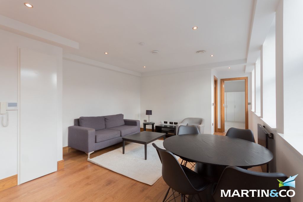 Property photo 2 of 11 2