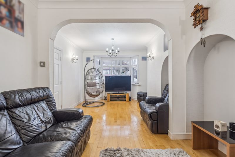 Property photo 1 of 17 Photo 7