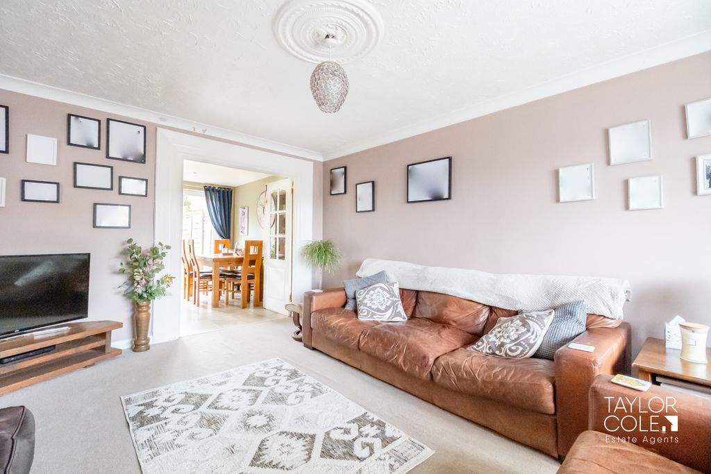 Property photo 3 of 31