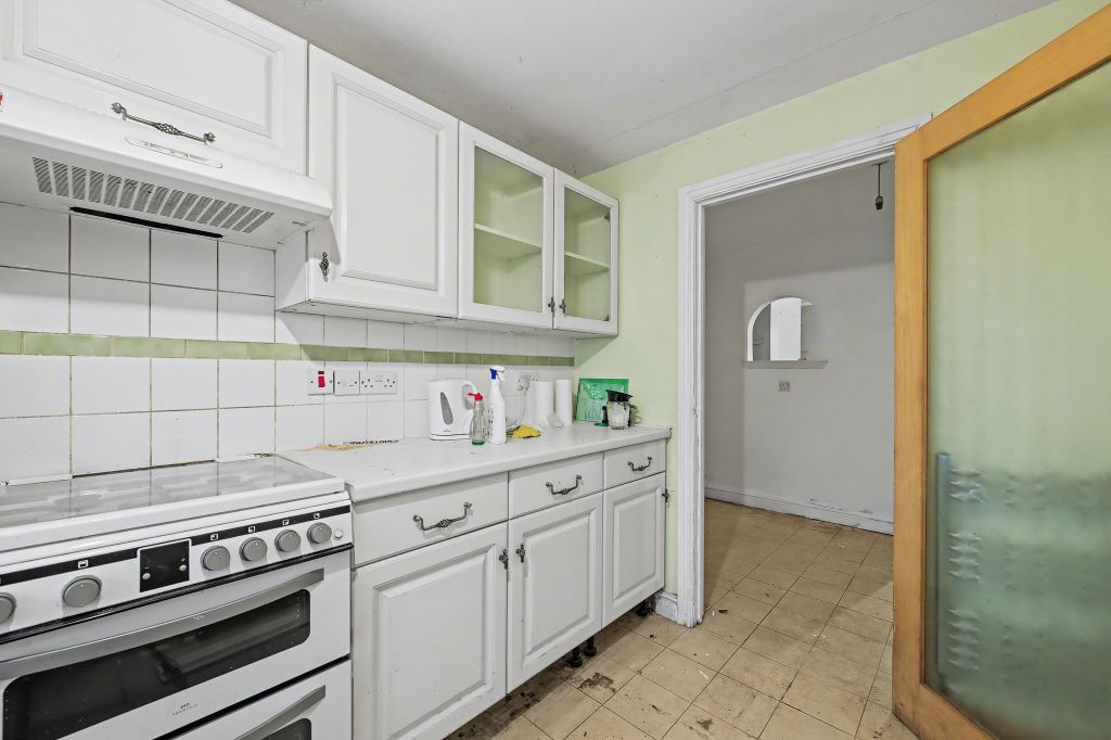 Property photo 3 of 17