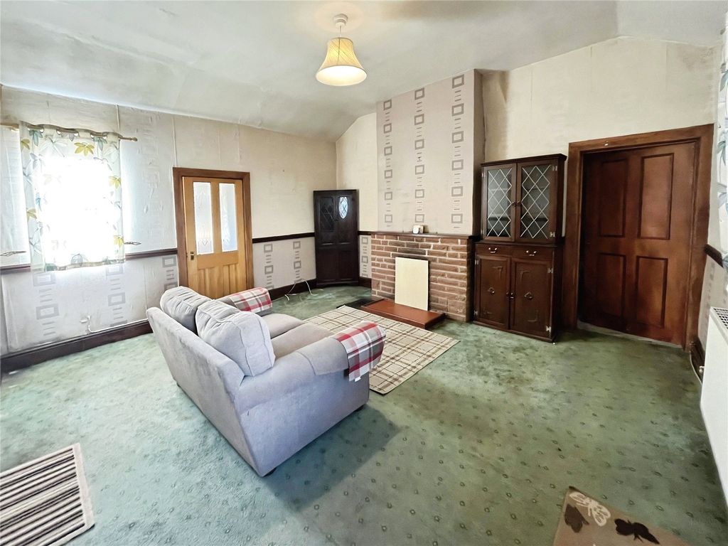 Property photo 2 of 10 Living Room