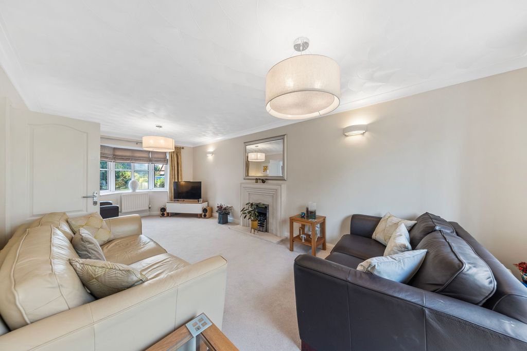 Property photo 3 of 31