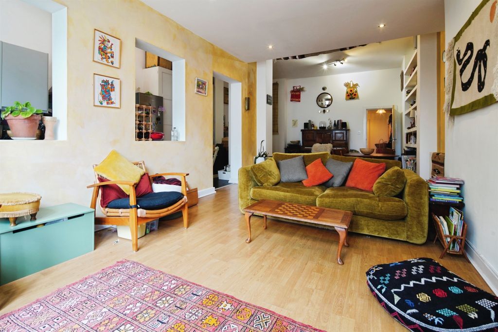 Property photo 3 of 14