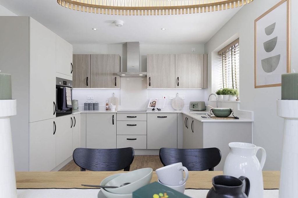 Property photo 2 of 7 Kitchen/Dining Room