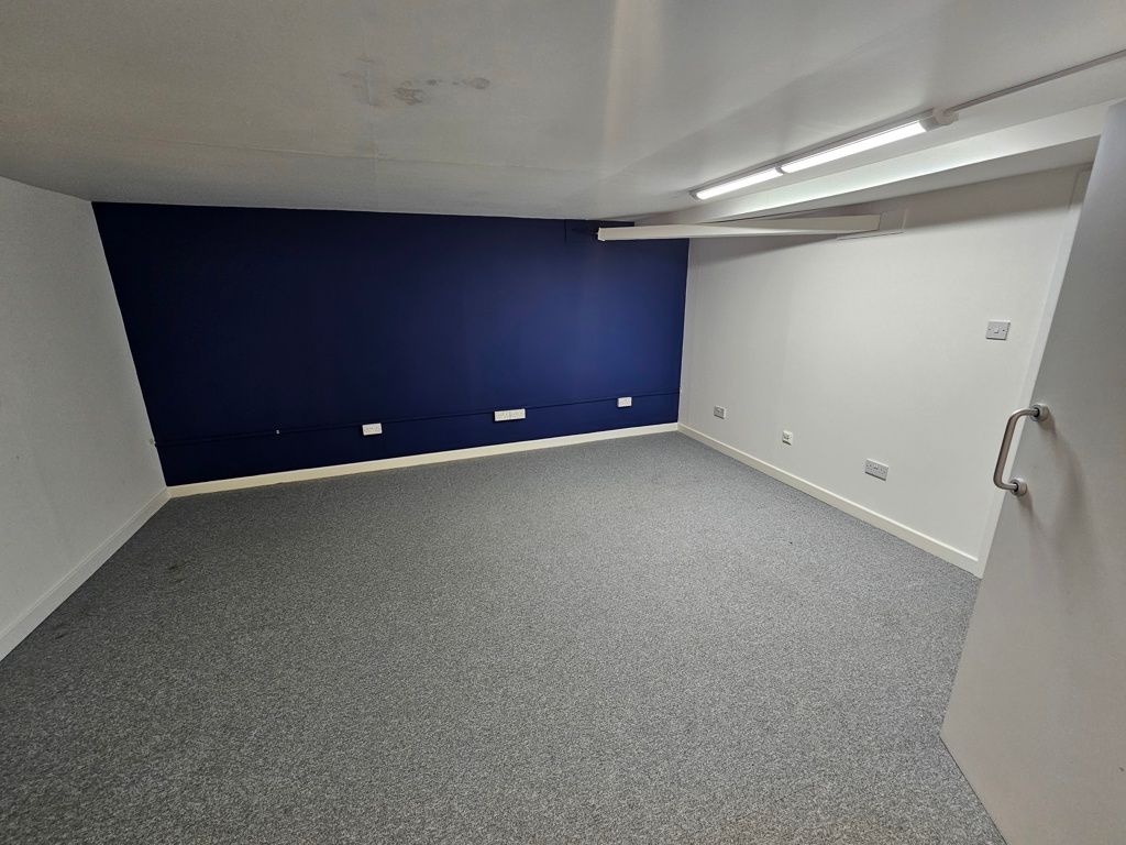 Property photo 3 of 13 Photo 3