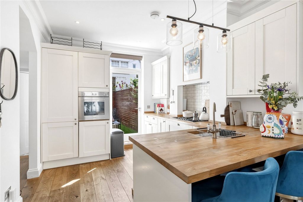 Property photo 3 of 12 Picture No. 05