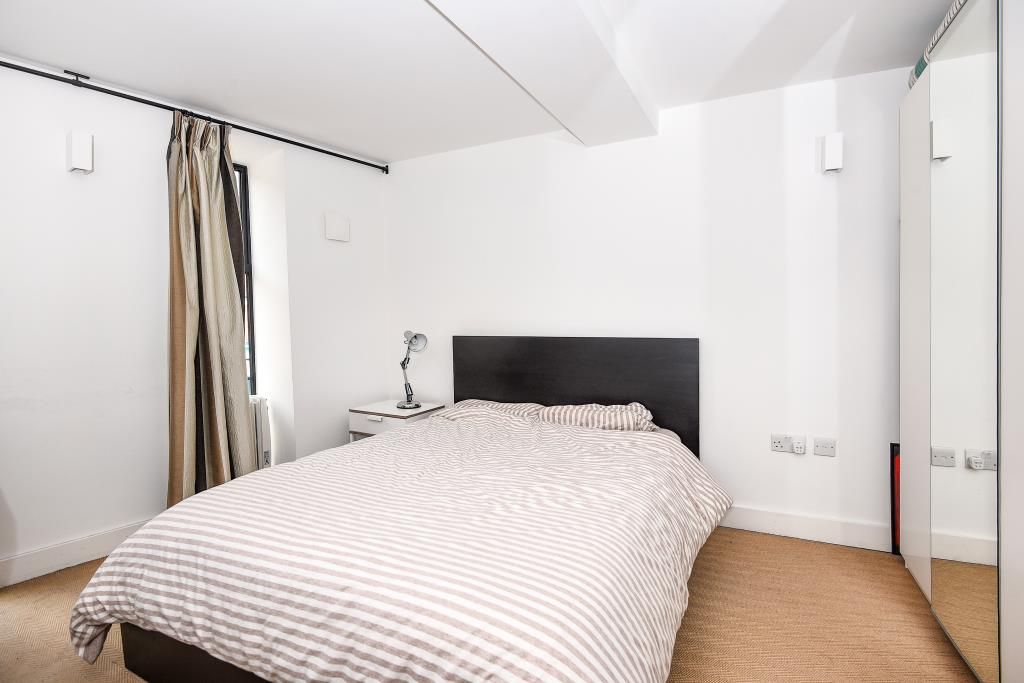 Property photo 3 of 8 Bredroom 2.