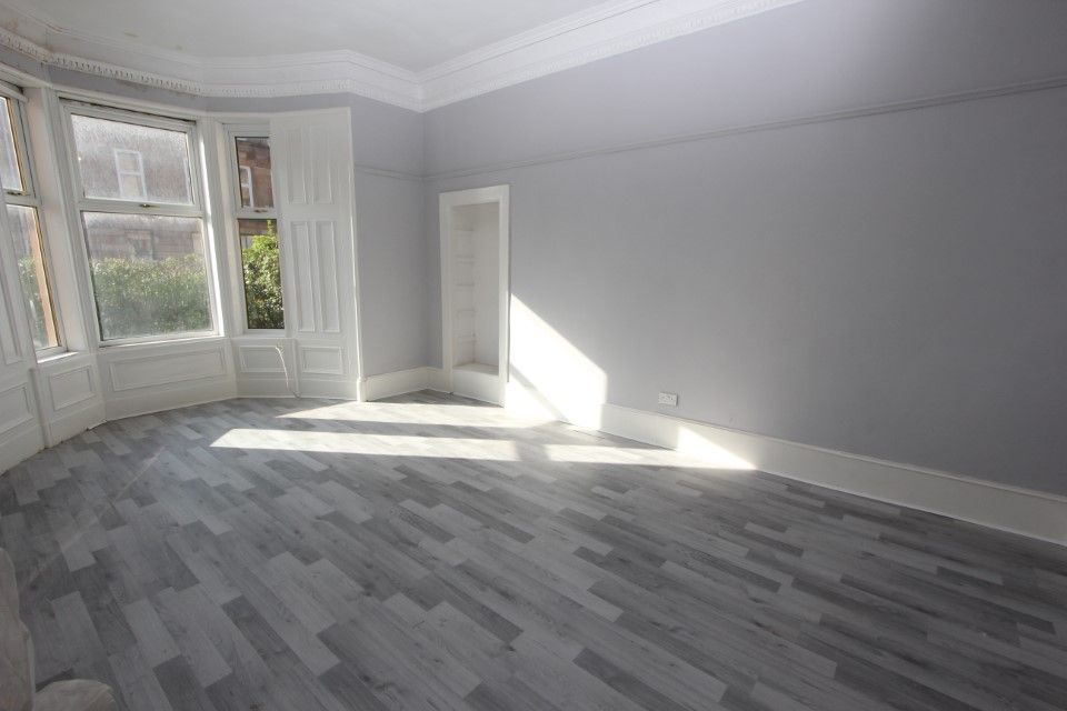 Property photo 3 of 10 Lounge