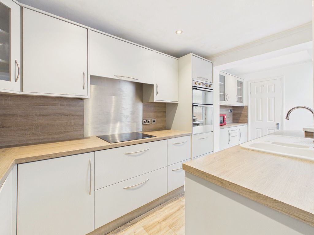 Property photo 1 of 18 4623151