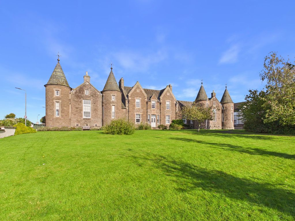 Property photo 1 of 12 Main 16 Lockhart Drive