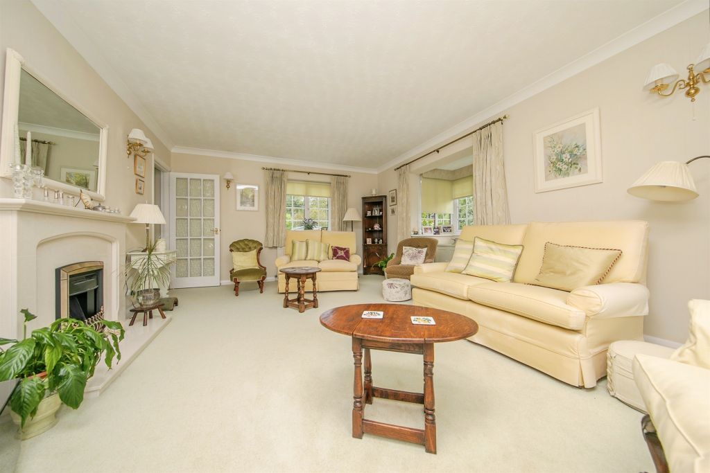 Property photo 3 of 27