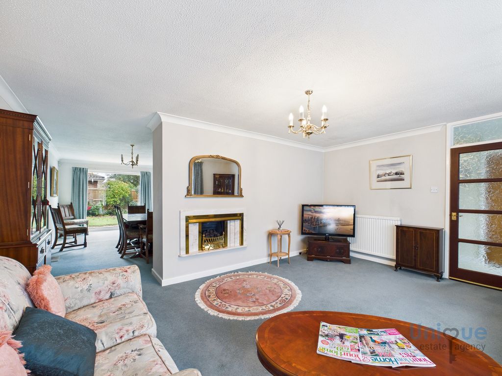 Property photo 2 of 31