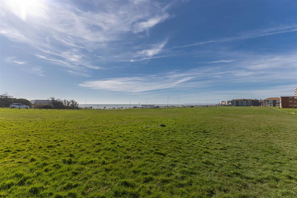 Property photo 2 of 14 Img_1730.Jpg