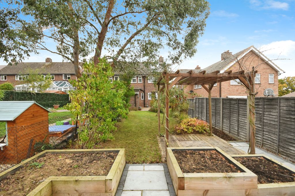 Property photo 2 of 20