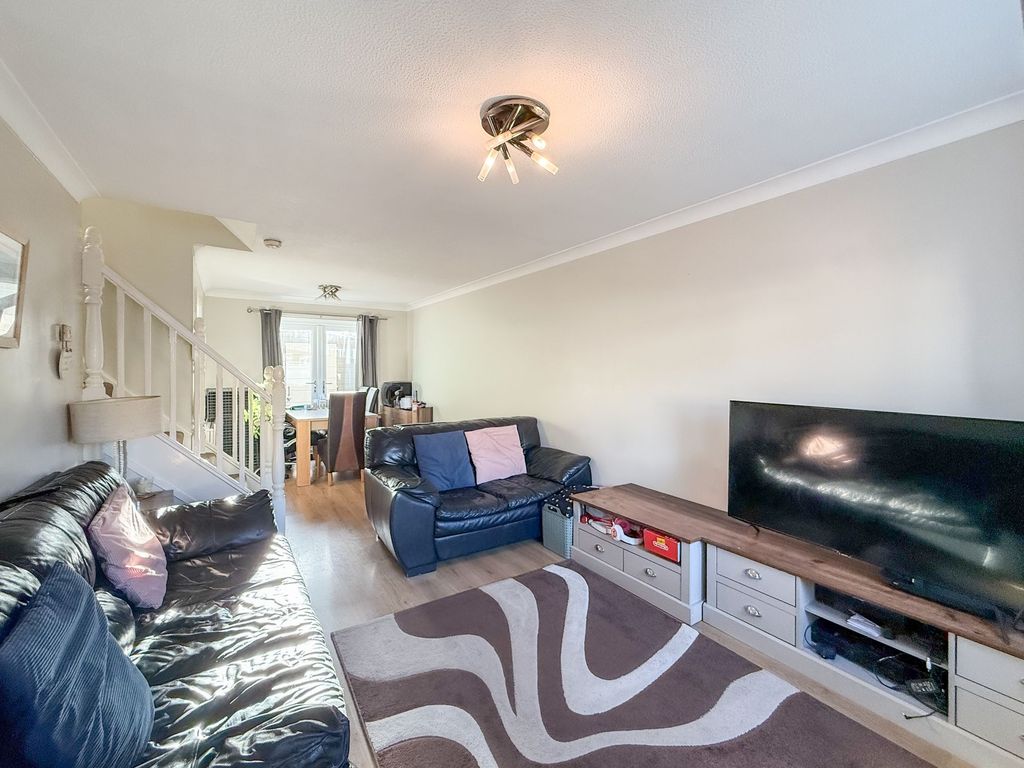 Property photo 2 of 12 Lounge/Dining Area