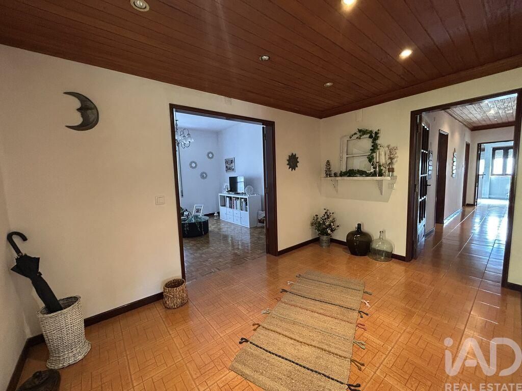Property photo 3 of 40