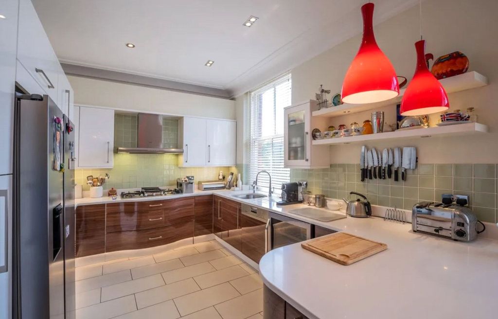 Property photo 3 of 9 Picture-No-07-135