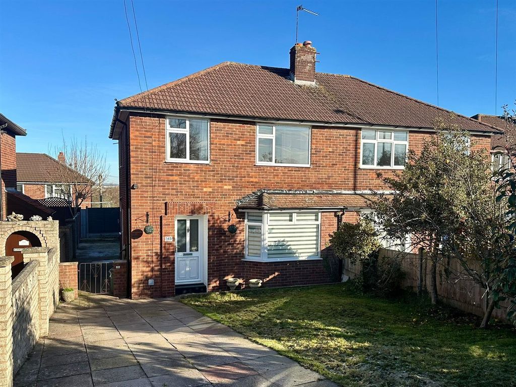 Property photo 1 of 12