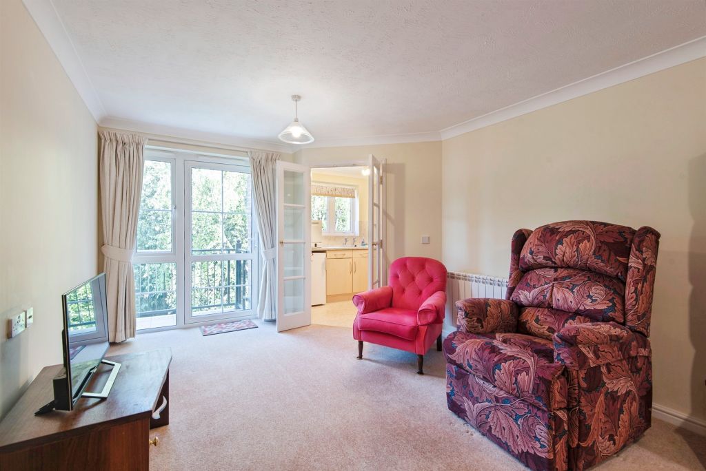 Property photo 3 of 11