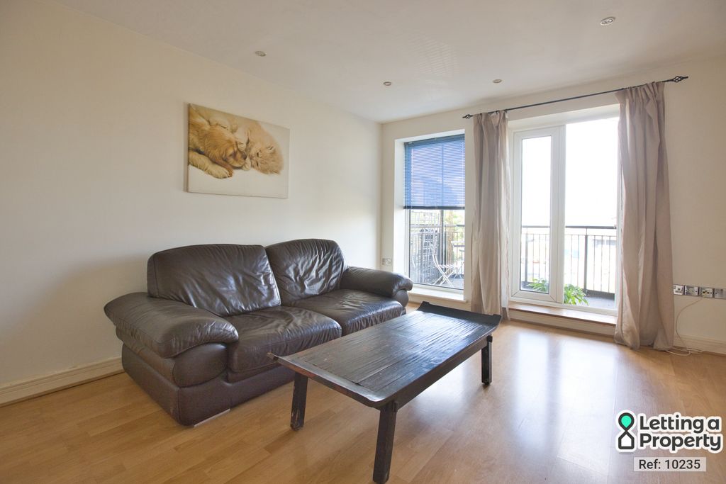 Property photo 2 of 19