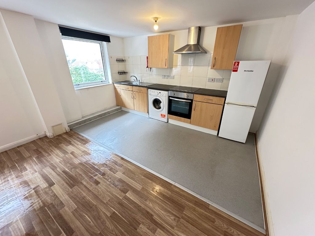 Property photo 3 of 7 4570393