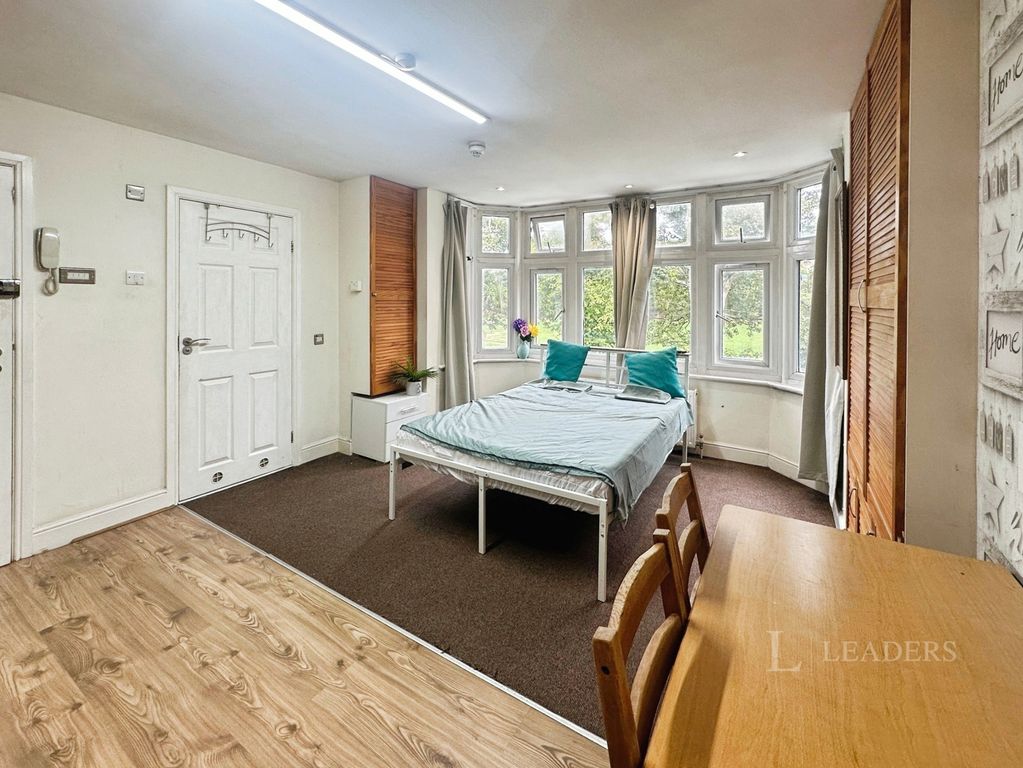 Property photo 2 of 9 Pbox-Img.Jpg
