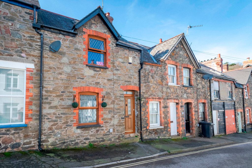 Property photo 1 of 12