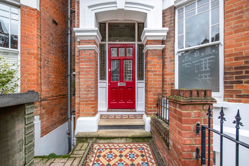 Property photo 2 of 12 Picture No. 22