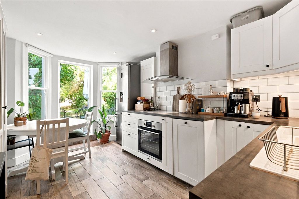 Property photo 3 of 10 Kitchen And Dining