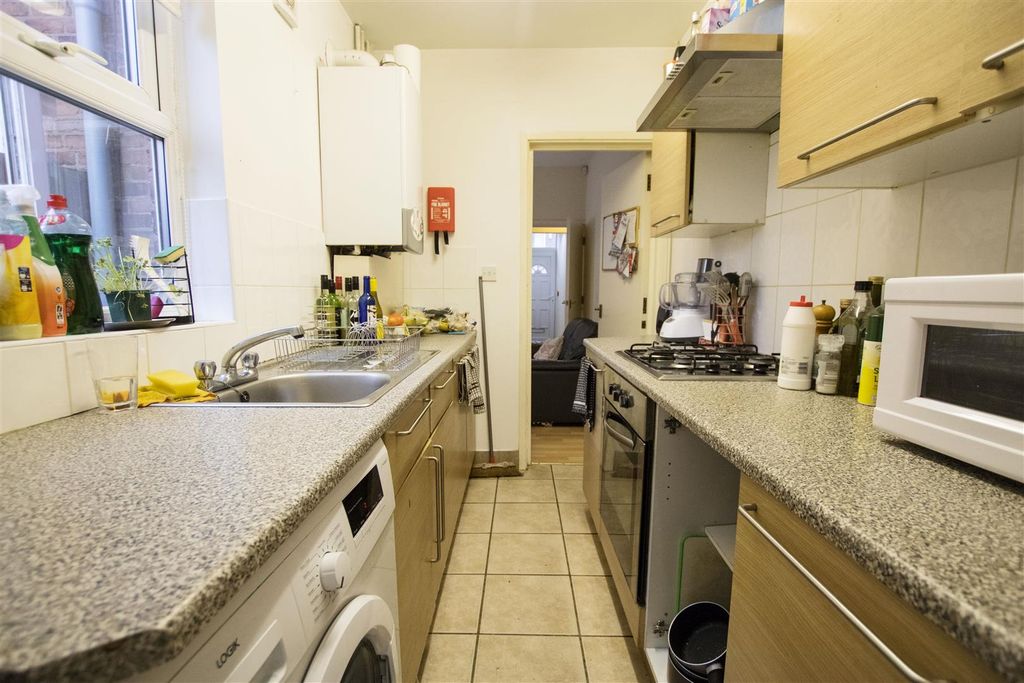 Property photo 2 of 16 Approach