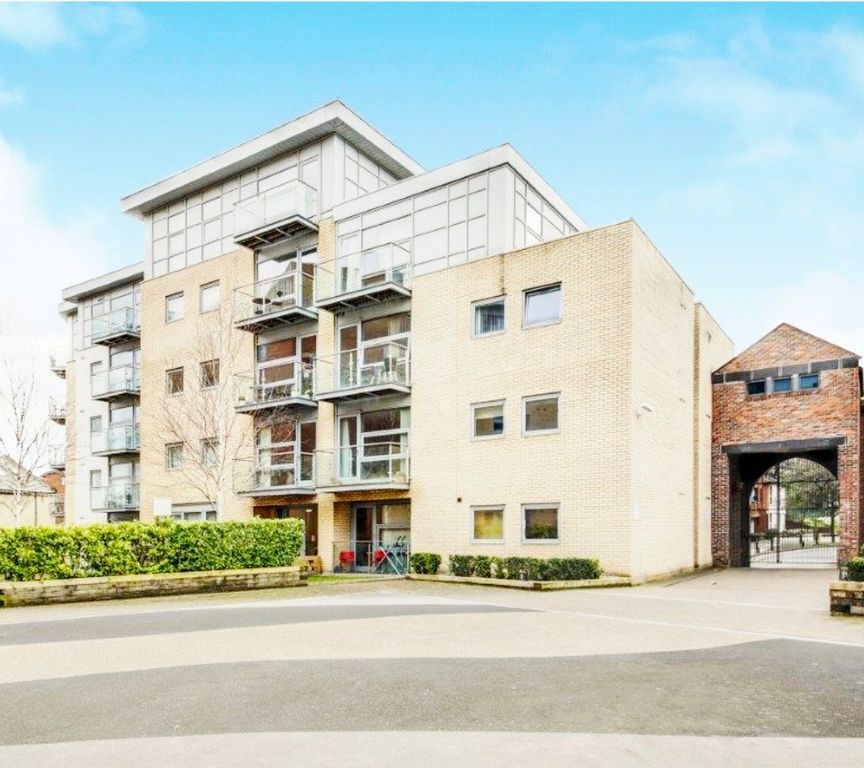 Property photo 2 of 10