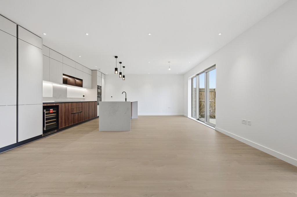 Property photo 3 of 29