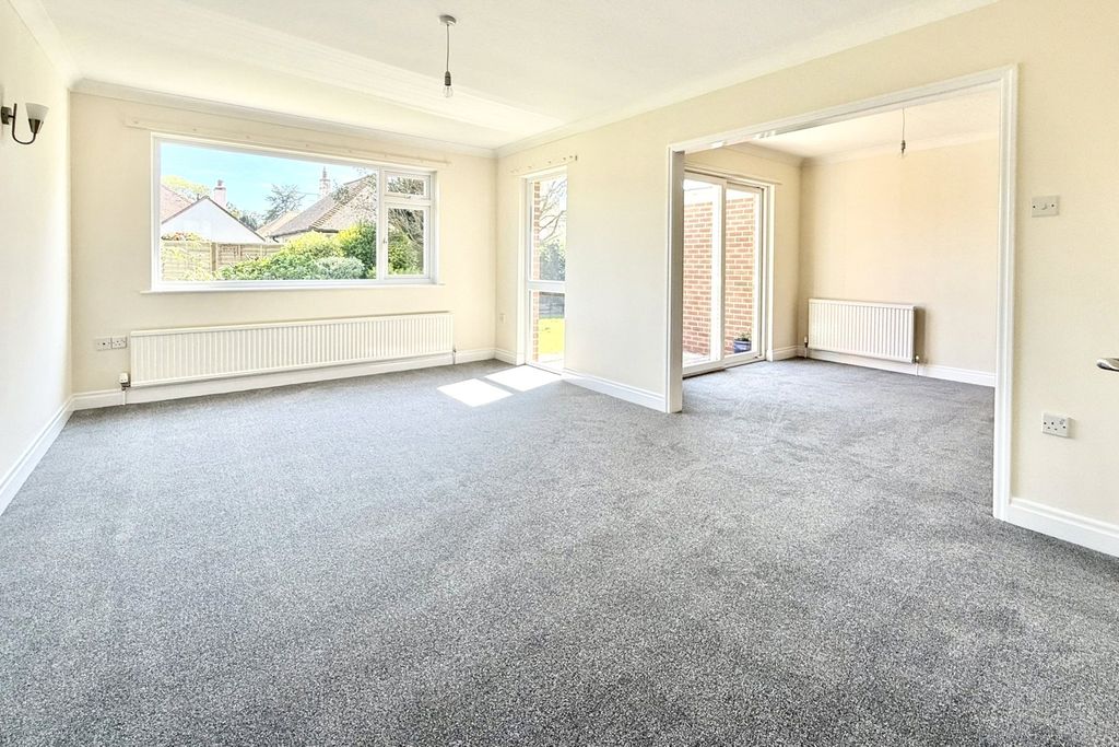 Property photo 2 of 17 Picture No. 26